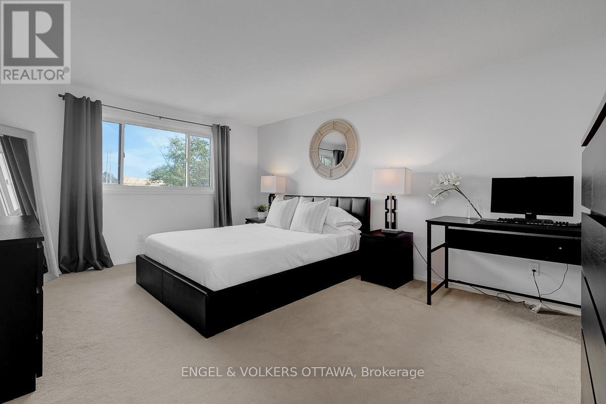 6138 Vineyard Drive, Ottawa, Ontario  K1C 2N6 - Photo 25 - X13236136