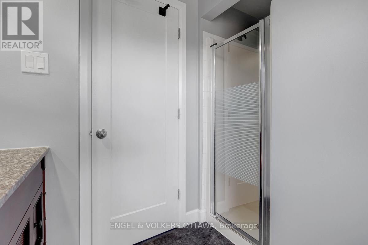 6138 Vineyard Drive, Ottawa, Ontario  K1C 2N6 - Photo 29 - X13236136