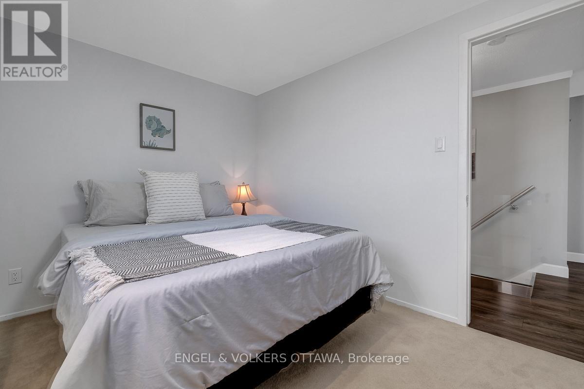 6138 Vineyard Drive, Ottawa, Ontario  K1C 2N6 - Photo 31 - X13236136