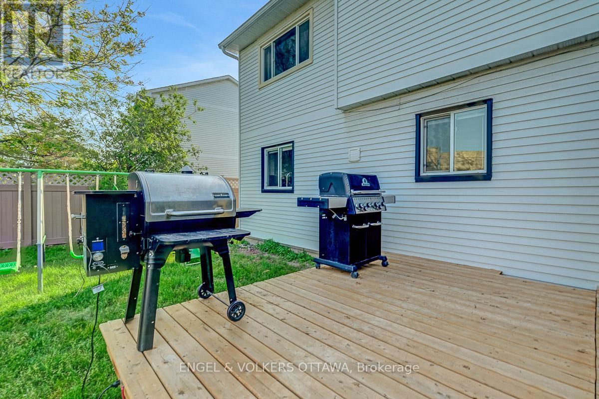 6138 Vineyard Drive, Ottawa, Ontario  K1C 2N6 - Photo 46 - X13236136