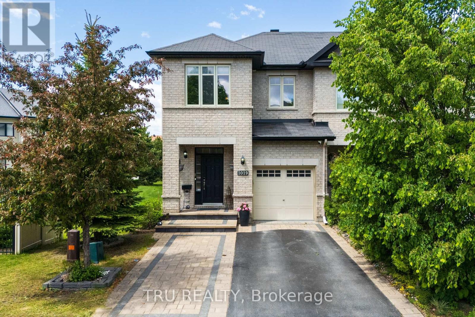 1019 Ottenbrite Crescent, Ottawa, Ontario  K2T 0G2 - Photo 2 - X13236230