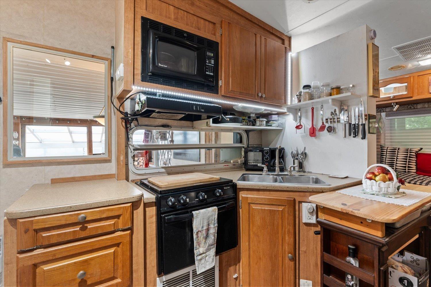 49 1650 Columbia Valley Road, Columbia Valley, Columbia Valley, British Columbia  V2R 4X4 - Photo 12 - R3131248