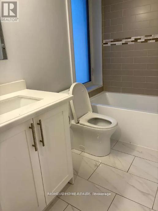 Upper - 186 Mutual Street, Toronto, Ontario  M5B 2B3 - Photo 4 - C13236162