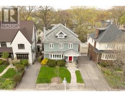 102 RIDGE DRIVE, Toronto, Ontario