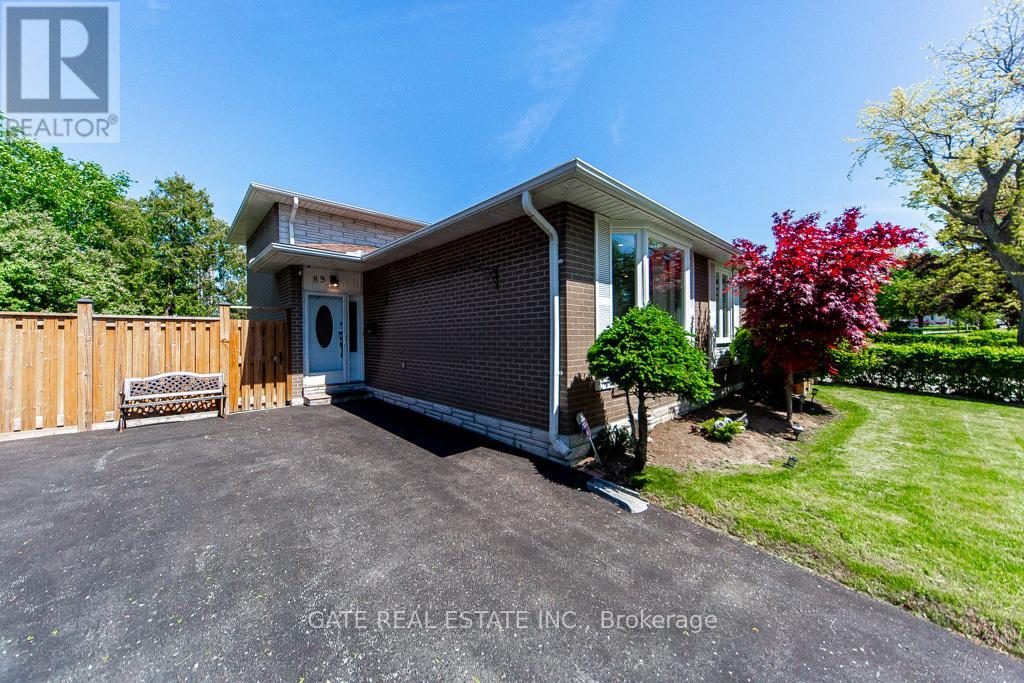 89 Amberjack Boulevard, Toronto, Ontario  M1H 2J6 - Photo 4 - E13236166