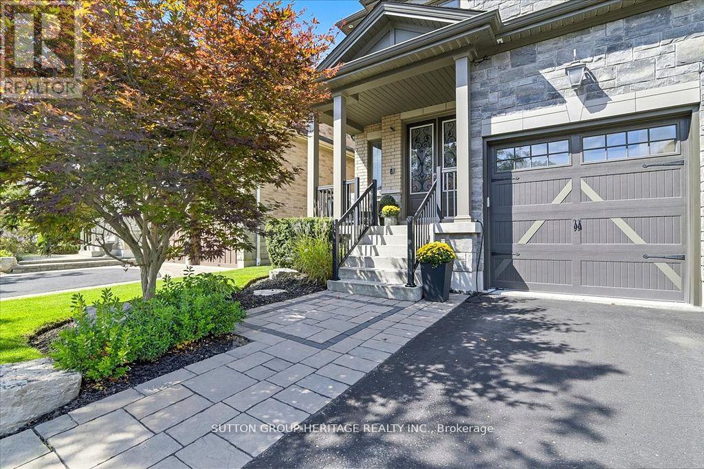 22 Glengowan Street, Whitby, Ontario  L1R 0K9 - Photo 3 - E13236244