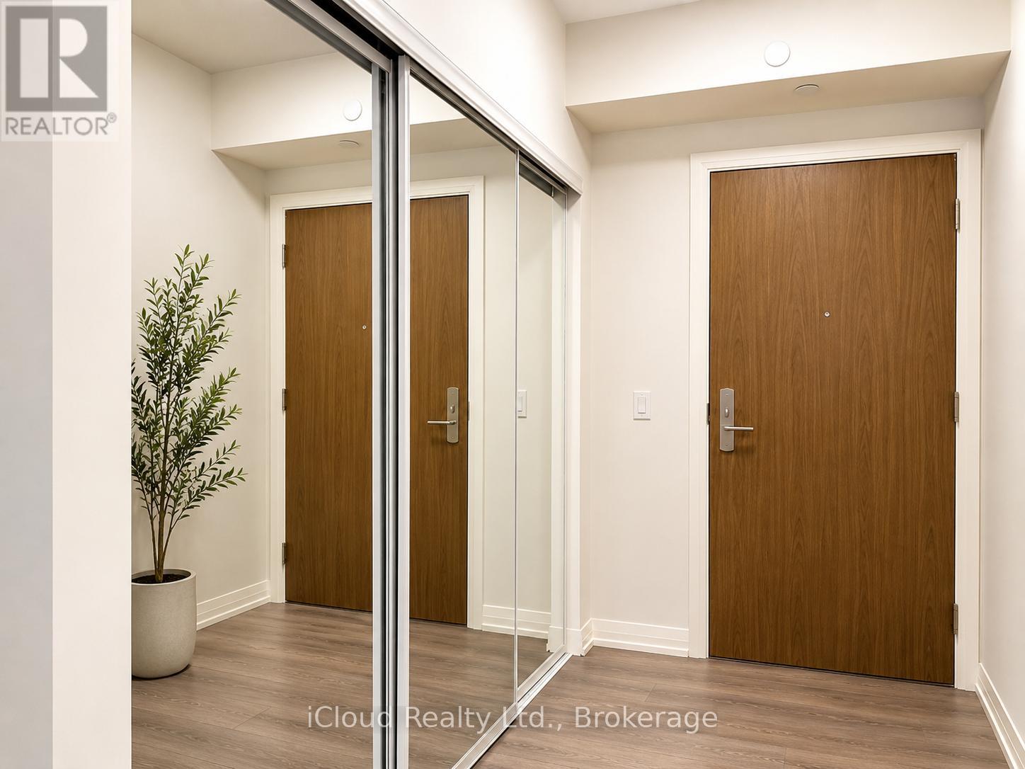 404 - 27 Korda Gate, Vaughan, Ontario  L4K 0P6 - Photo 4 - N13236216