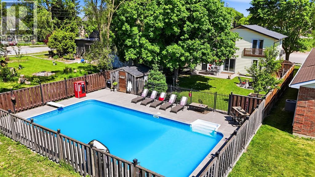 554 Niagara Street, Plympton-Wyoming, Ontario  N0N 1T0 - Photo 7 - 26013010