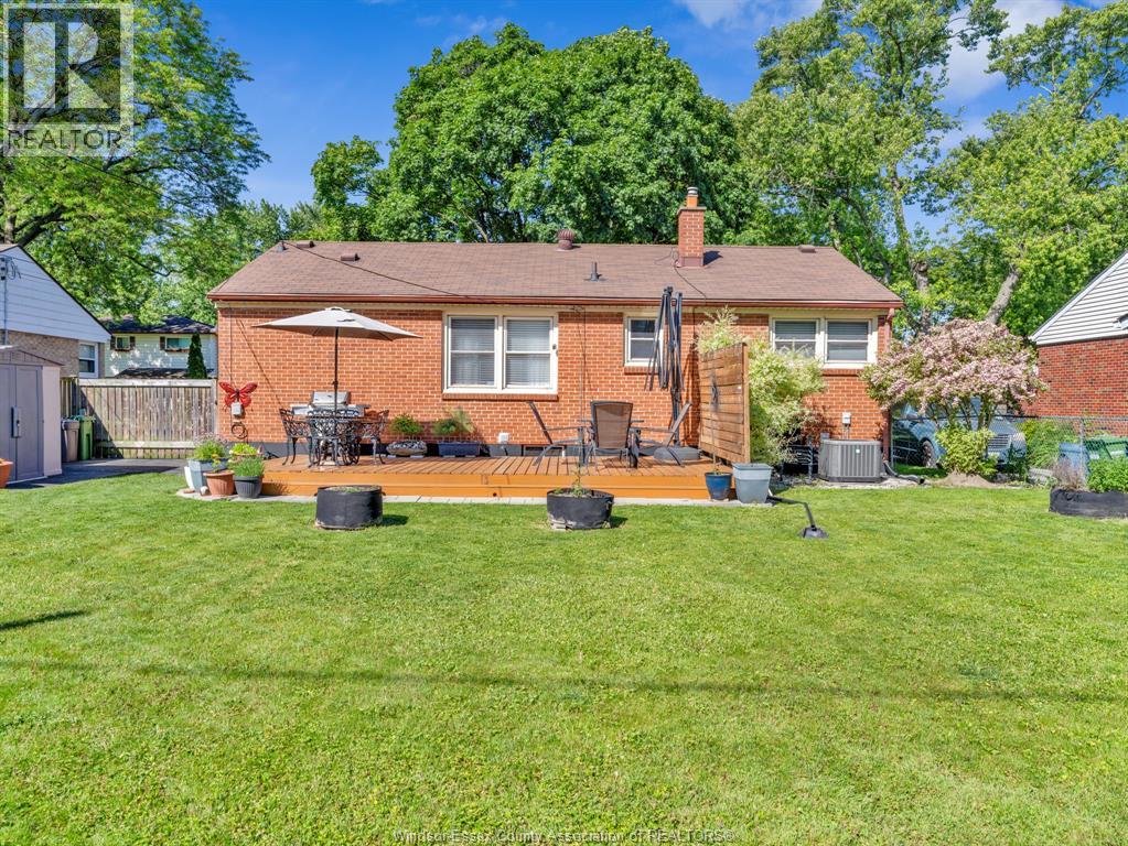 3268 Virginia Park, Windsor, Ontario  N9E 2C3 - Photo 39 - 26012972