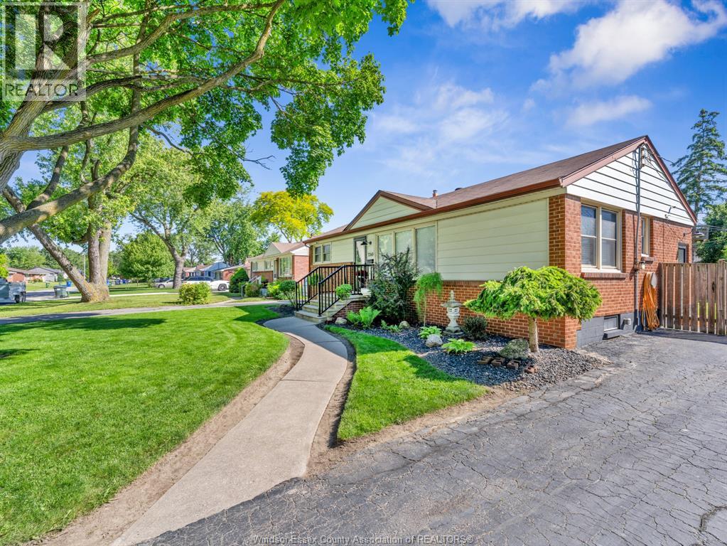 3268 Virginia Park, Windsor, Ontario  N9E 2C3 - Photo 4 - 26012972