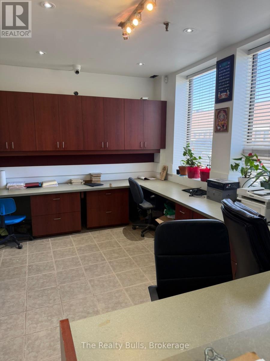 1 - 11 Goodmark Place, Toronto, Ontario  M9W 6R9 - Photo 4 - W13236168