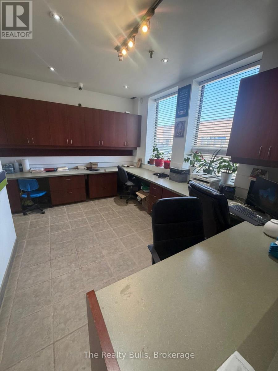 1 - 11 Goodmark Place, Toronto, Ontario  M9W 6R9 - Photo 5 - W13236168