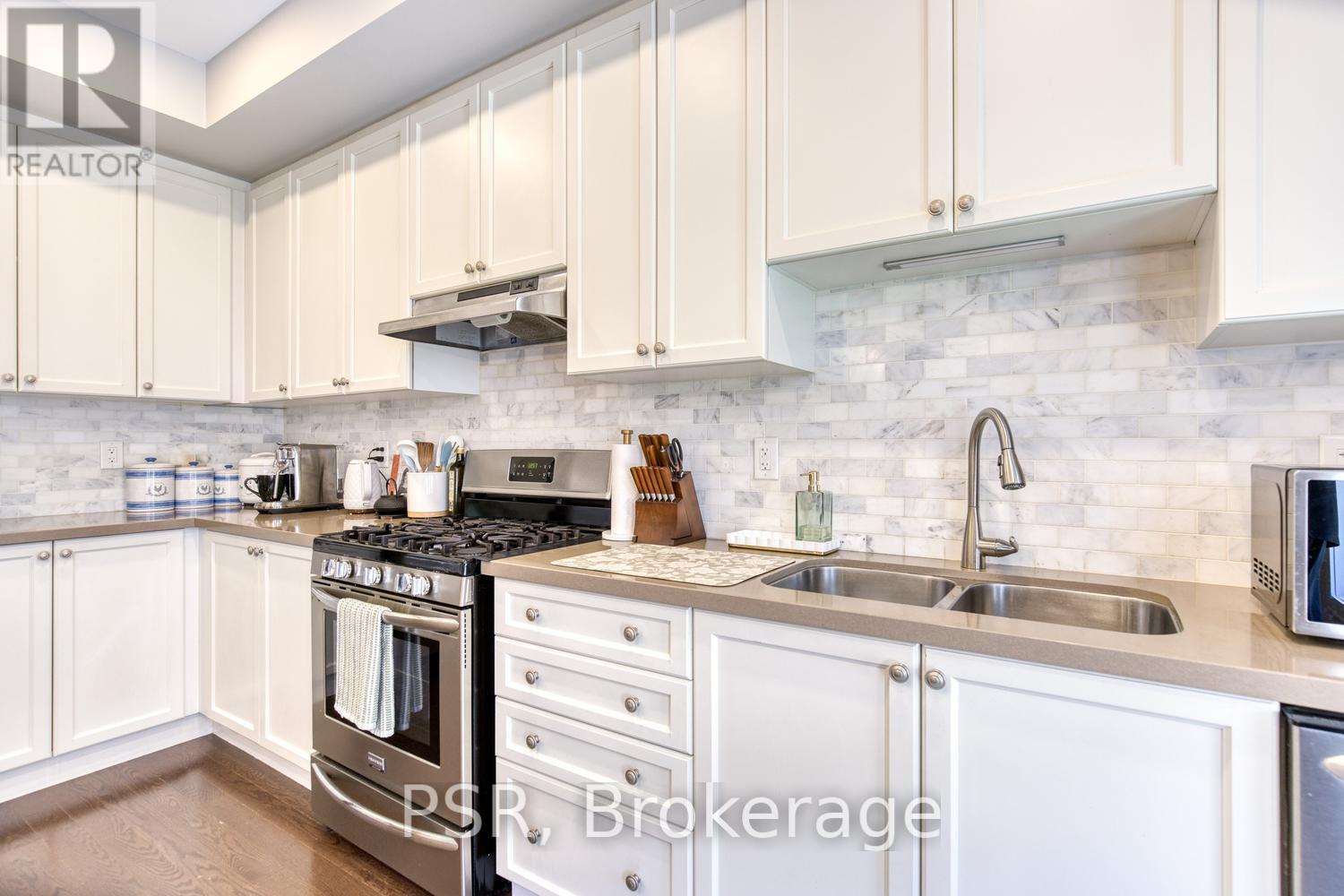 608 Mermaid Crescent, Mississauga, Ontario  L5G 0B3 - Photo 15 - W13236242