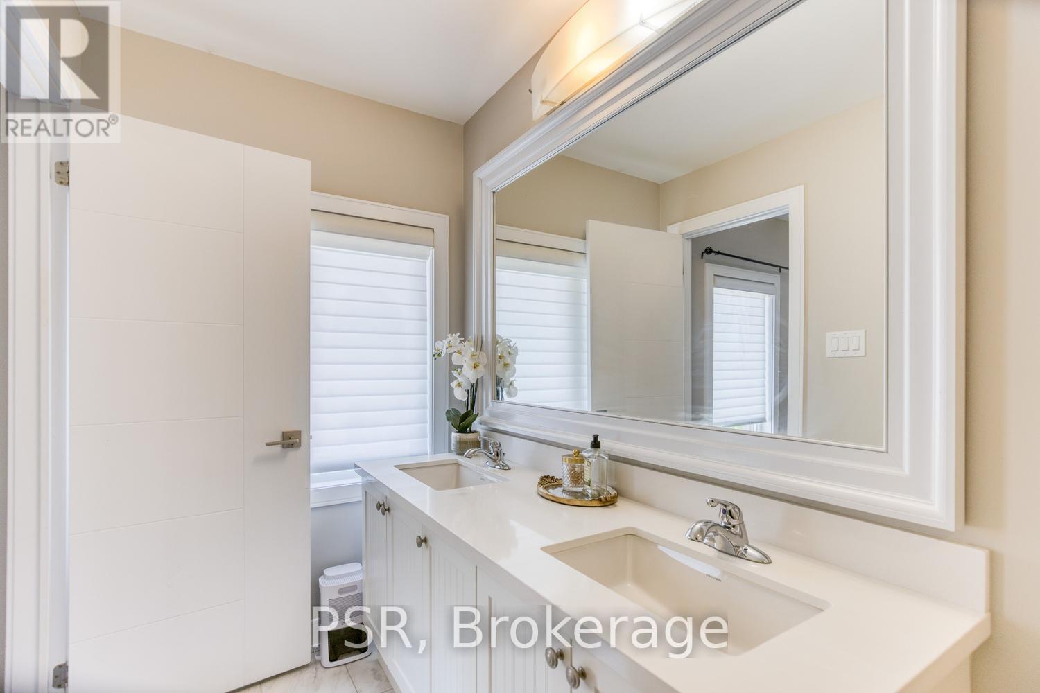 608 Mermaid Crescent, Mississauga, Ontario  L5G 0B3 - Photo 23 - W13236242