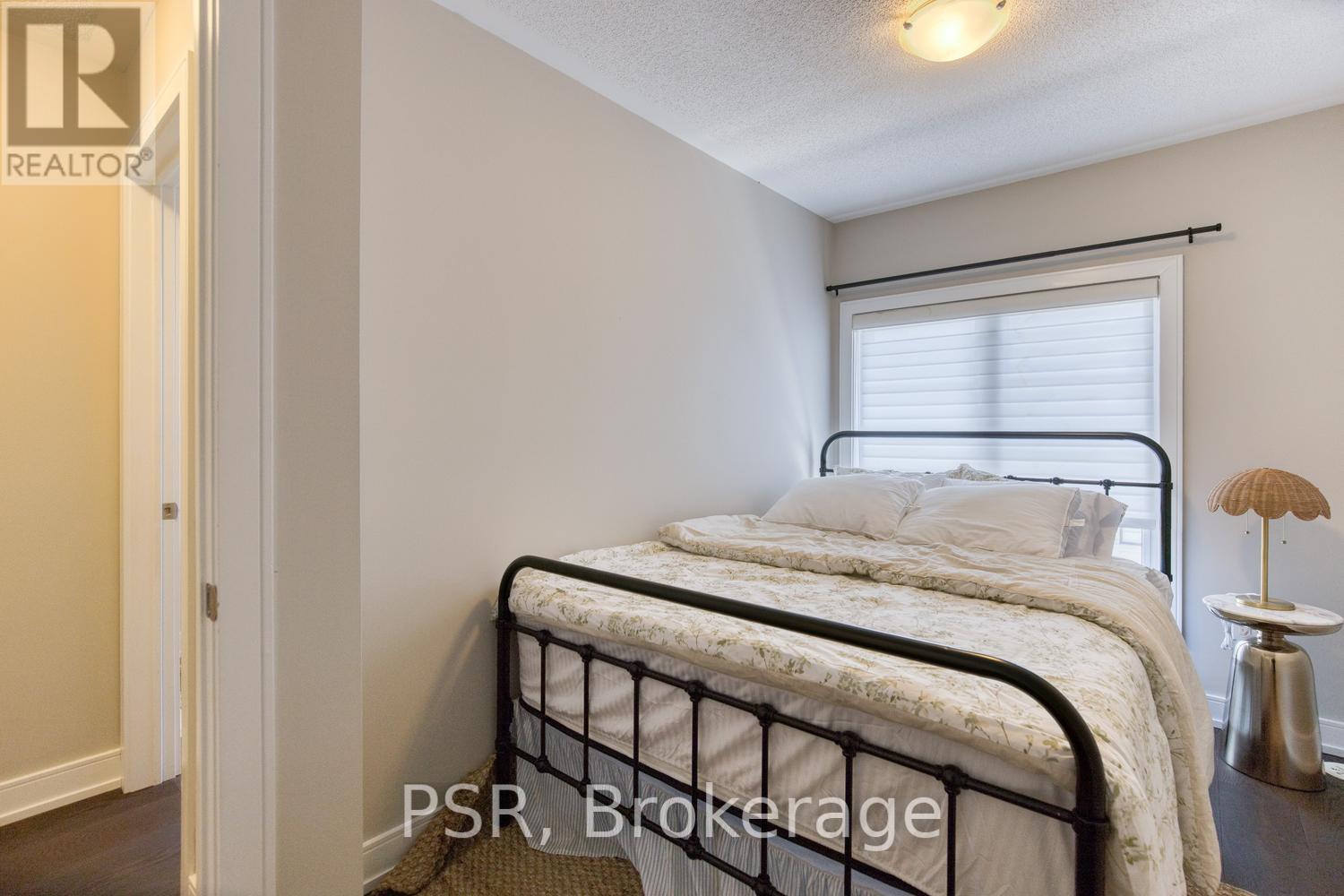 608 Mermaid Crescent, Mississauga, Ontario  L5G 0B3 - Photo 28 - W13236242