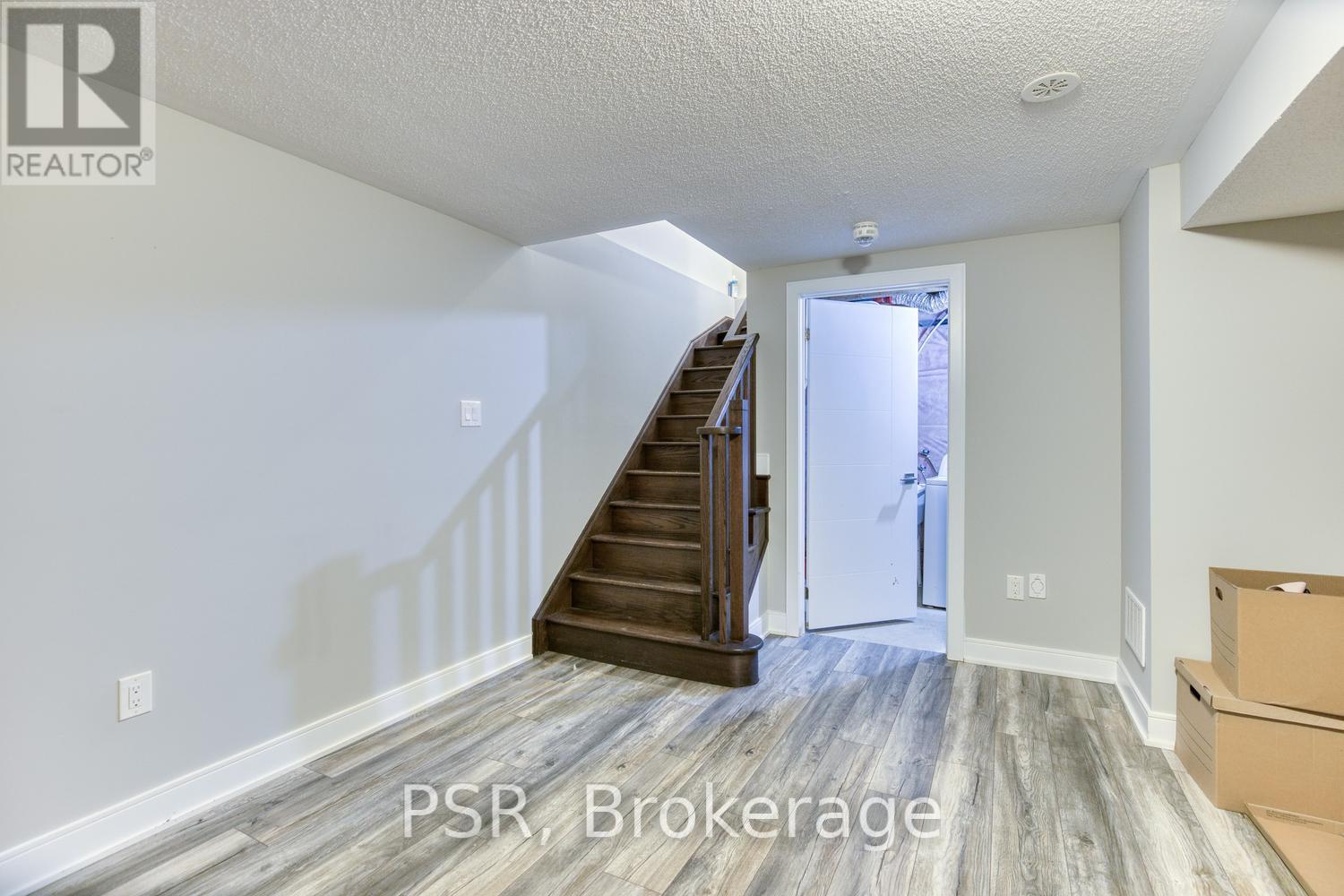 608 Mermaid Crescent, Mississauga, Ontario  L5G 0B3 - Photo 36 - W13236242