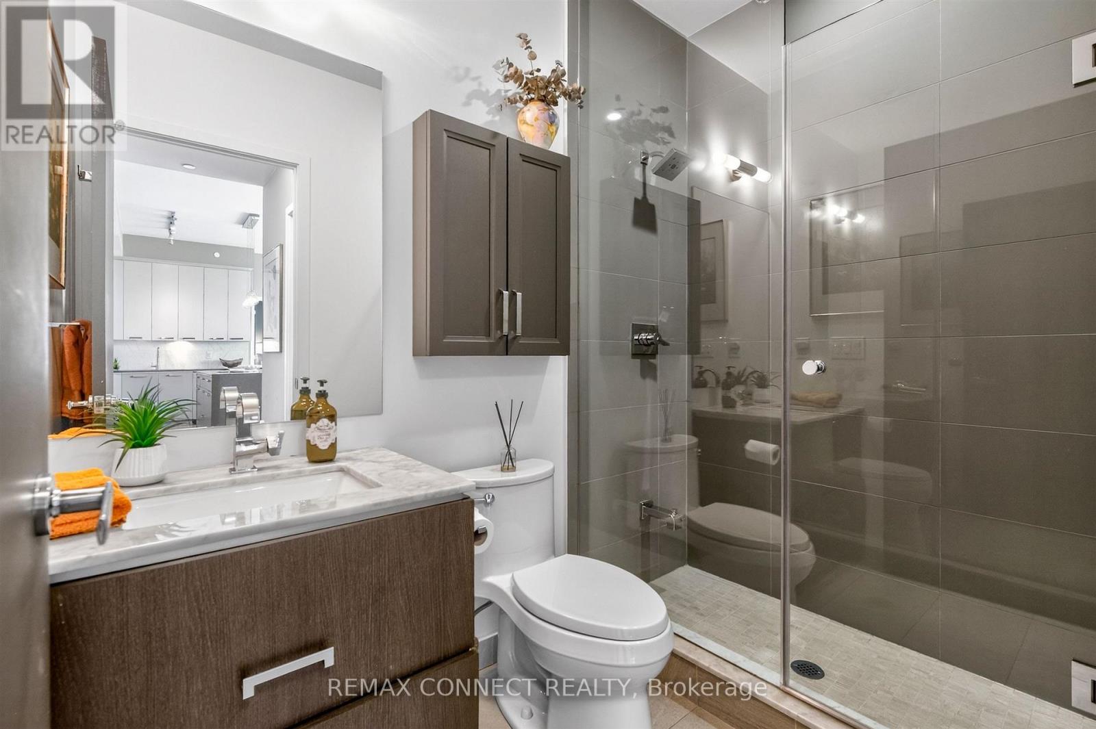 Lph4 - 1830 Bloor Street W, Toronto, Ontario  M6P 0A2 - Photo 23 - W13236248
