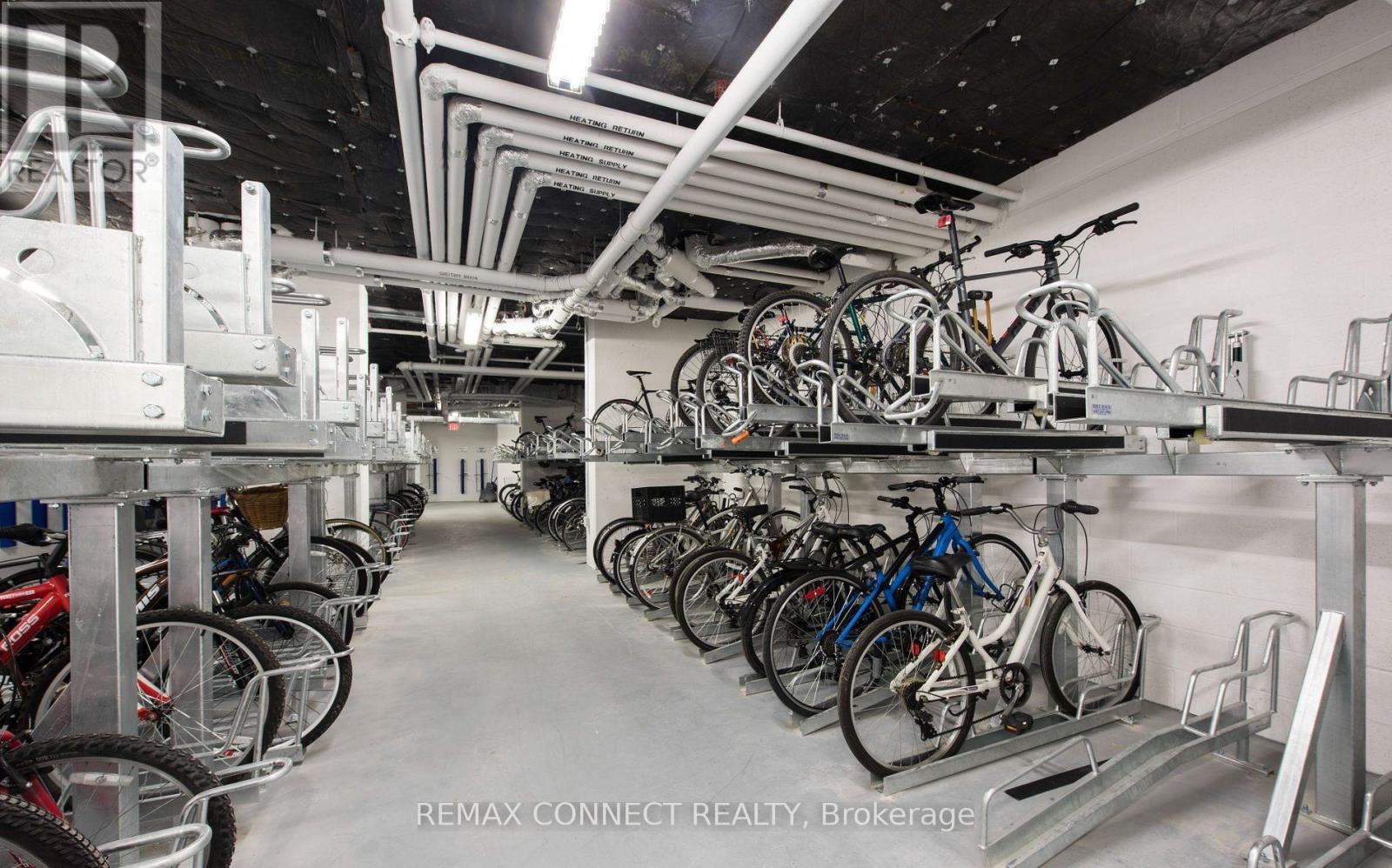 Lph4 - 1830 Bloor Street W, Toronto, Ontario  M6P 0A2 - Photo 37 - W13236248