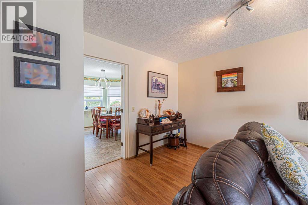 259 Carmel Close Ne, Calgary, Alberta  T1Y 6Y4 - Photo 11 - A2316437