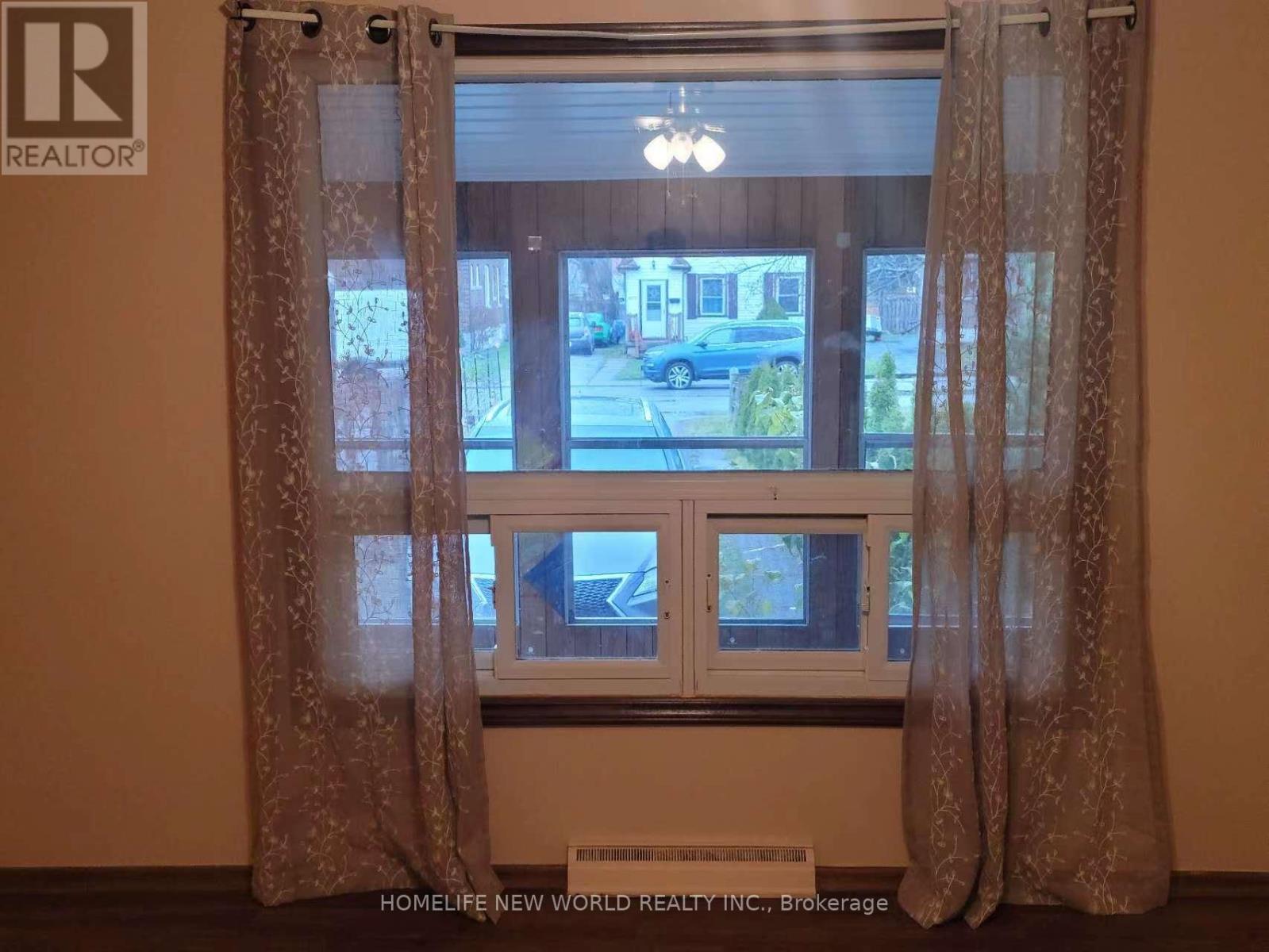 Side - 6568 Orchard Avenue, Niagara Falls, Ontario  L2G 4H5 - Photo 12 - X13236286