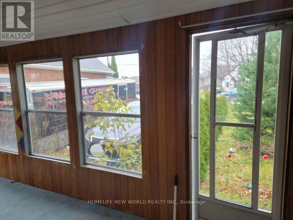 Side - 6568 Orchard Avenue, Niagara Falls, Ontario  L2G 4H5 - Photo 15 - X13236286