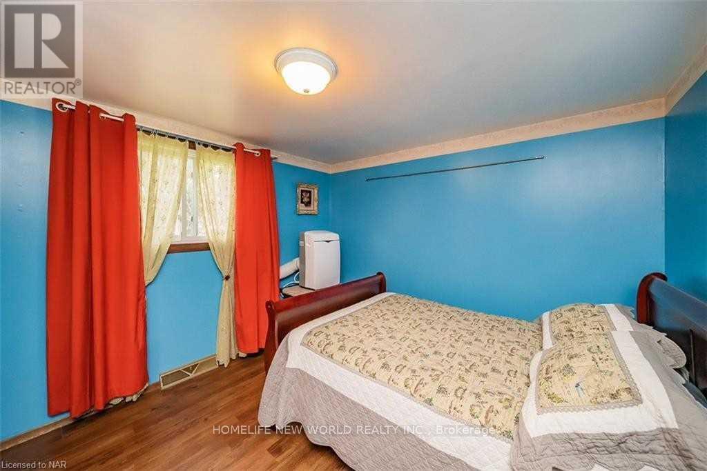 Side - 6568 Orchard Avenue, Niagara Falls, Ontario  L2G 4H5 - Photo 5 - X13236286