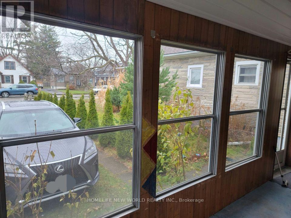 Side - 6568 Orchard Avenue, Niagara Falls, Ontario  L2G 4H5 - Photo 6 - X13236286