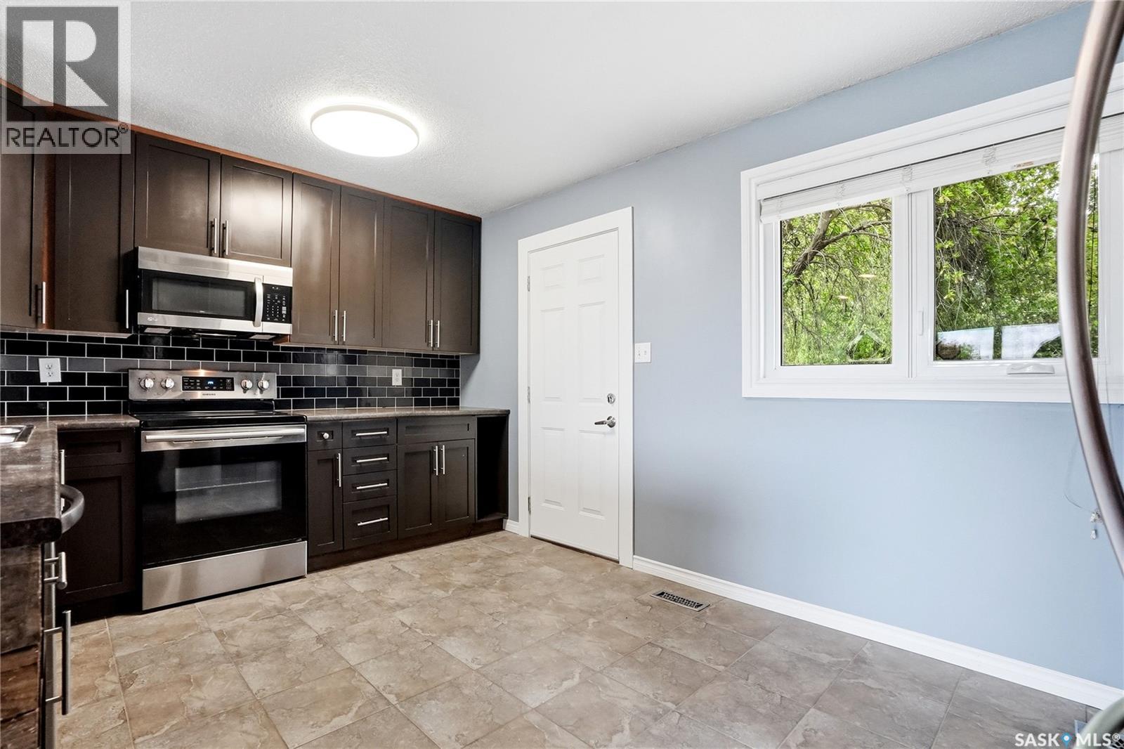 424 Dalhousie Crescent, Saskatoon, Saskatchewan  S7H 3S4 - Photo 9 - SK037784