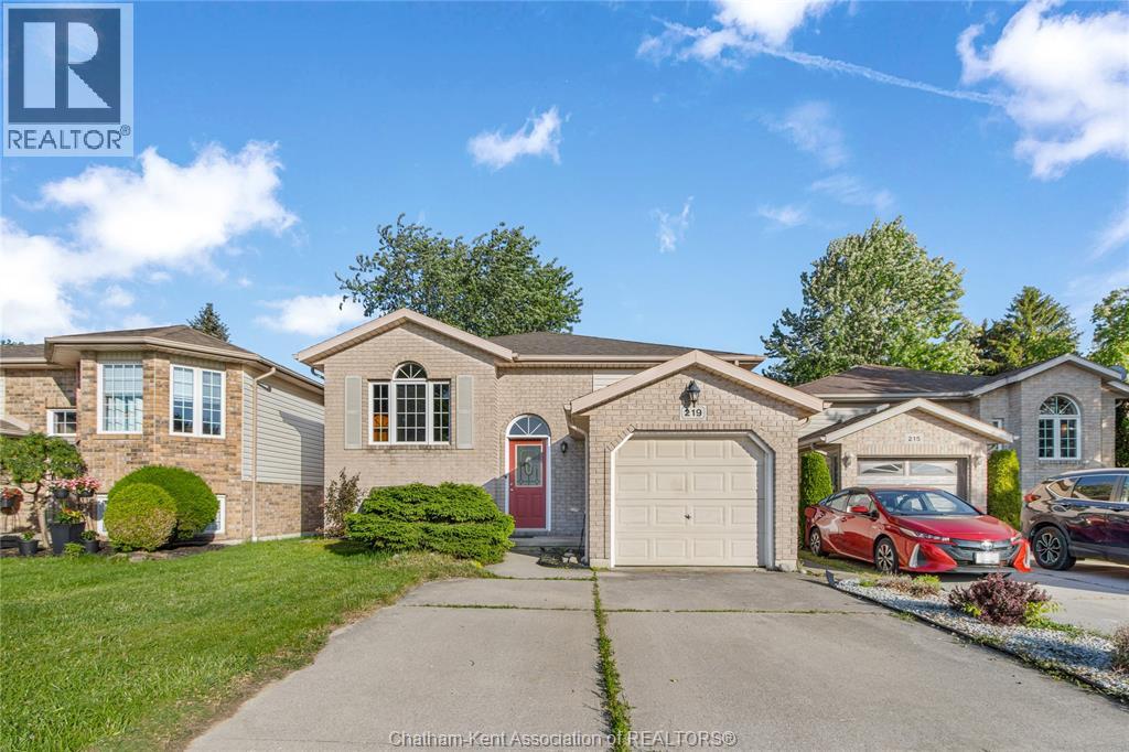 219 Greenfield Lane, Chatham, Ontario  N7L 5N3 - Photo 3 - 26012955
