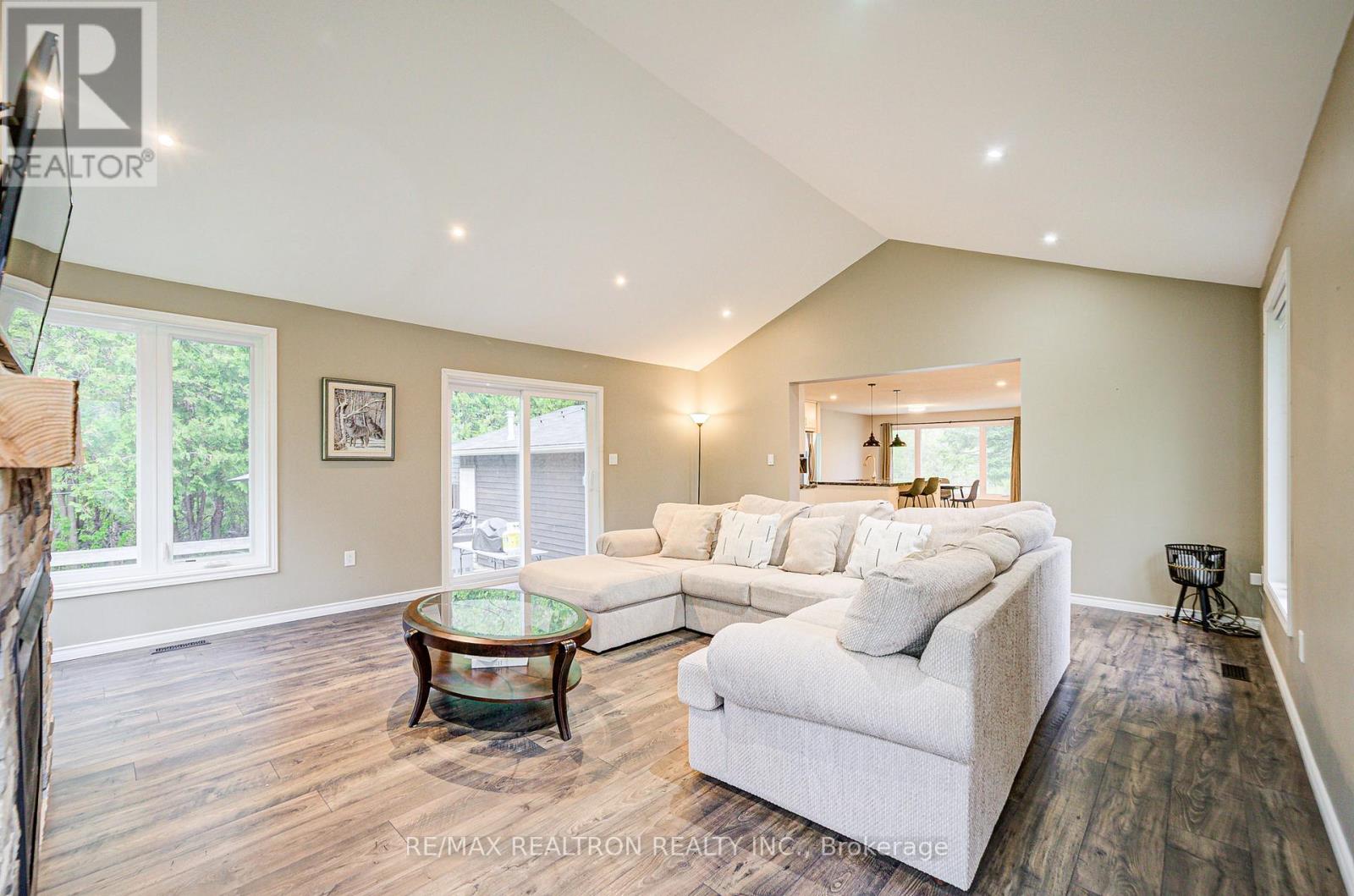 1147 Belle Aire Beach Road, Innisfil, Ontario  L0L 1C0 - Photo 16 - N13235668