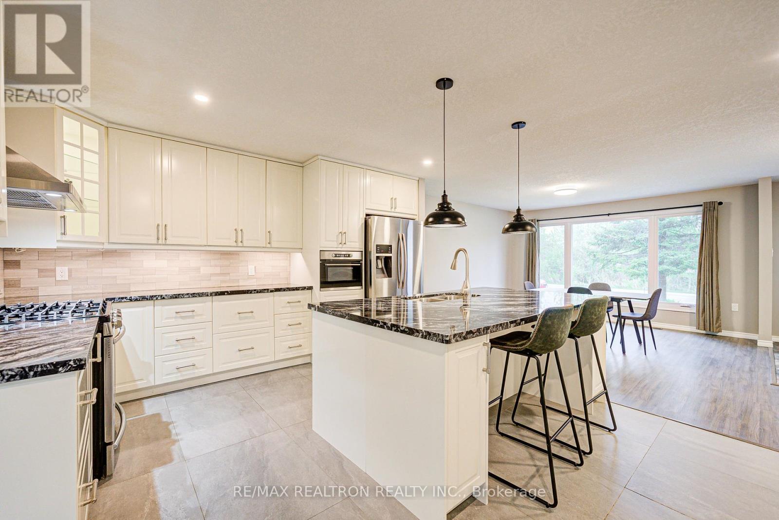 1147 Belle Aire Beach Road, Innisfil, Ontario  L0L 1C0 - Photo 11 - N13235668
