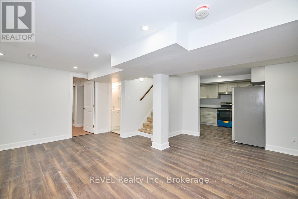 152 Parnell Street, St. Catharines, Ontario  L2M 1V5 - Photo 2 - X13236352