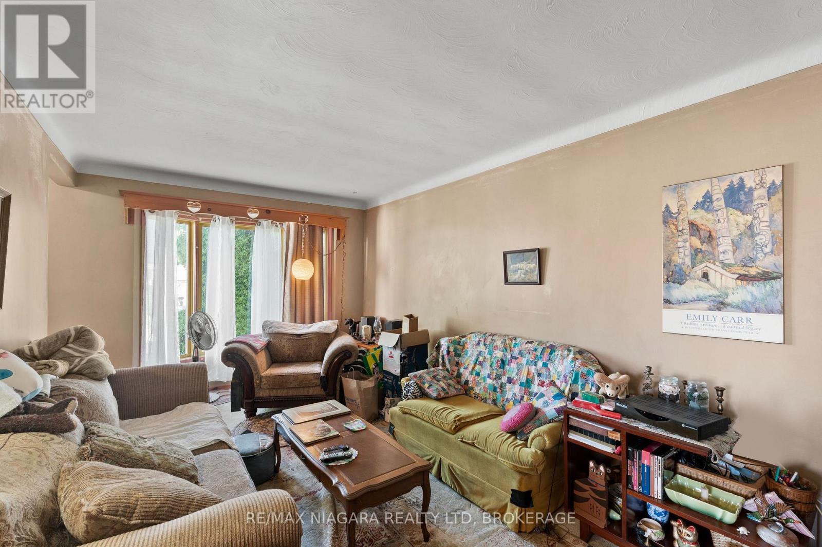 80 1/2 Melody Trail, St. Catharines, Ontario  L2M 1C7 - Photo 3 - X13236374