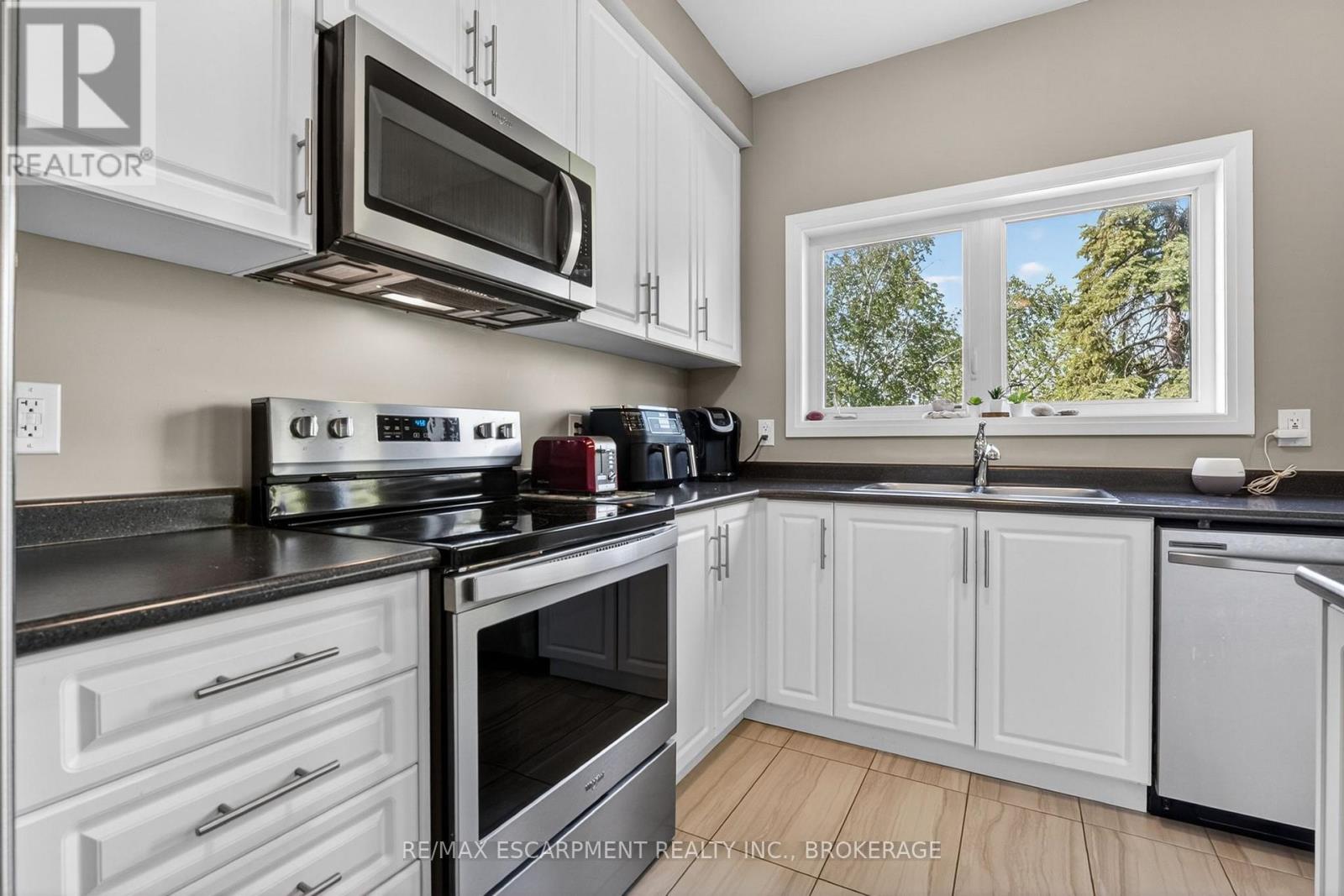 4071 Fracchioni Drive, Lincoln, Ontario  L3J 0R5 - Photo 10 - X13236628