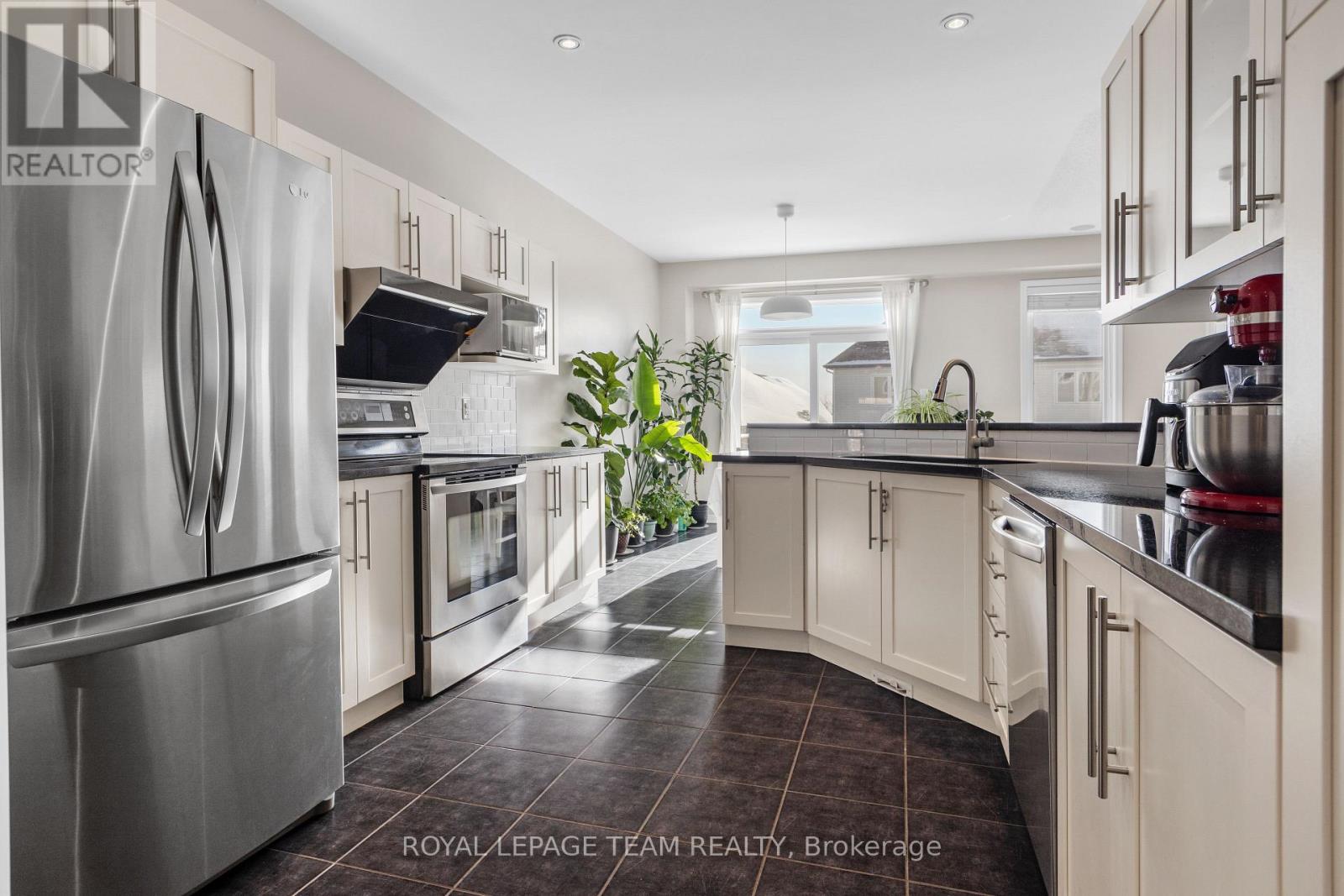 212 Huntsville Drive, Ottawa, Ontario K2T 0C6 - Photo 24 - X13236466