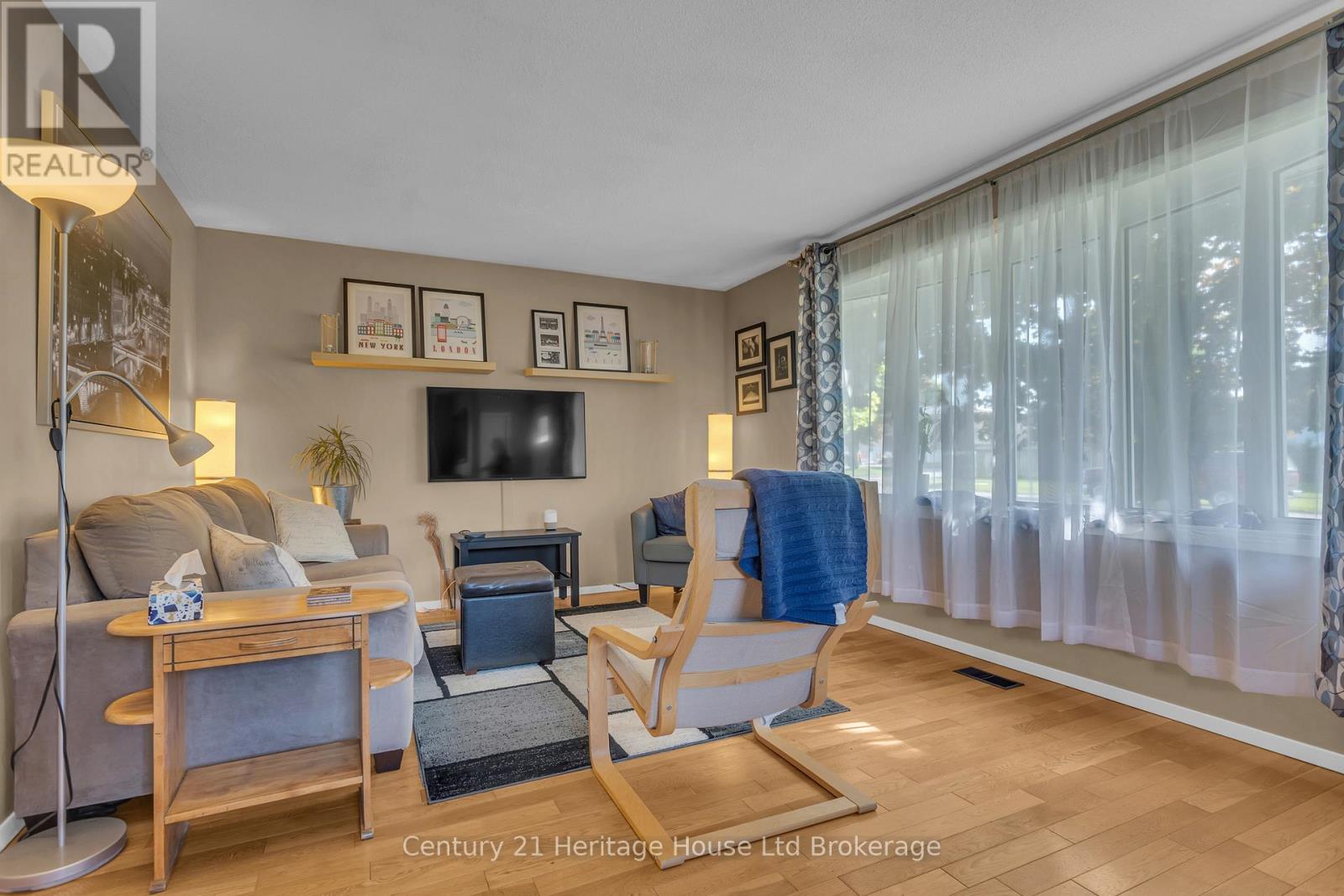 1000 Sunset Boulevard, Woodstock, Ontario N4S 8C4 - Photo 3 - X13236432