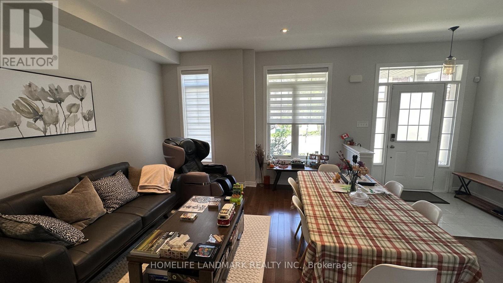 5 Henry Bauer Avenue, Markham, Ontario  L6C 0W8 - Photo 3 - N13235304