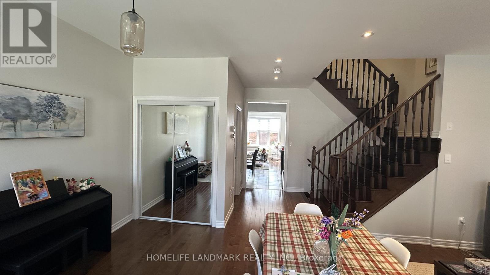 5 Henry Bauer Avenue, Markham, Ontario  L6C 0W8 - Photo 4 - N13235304
