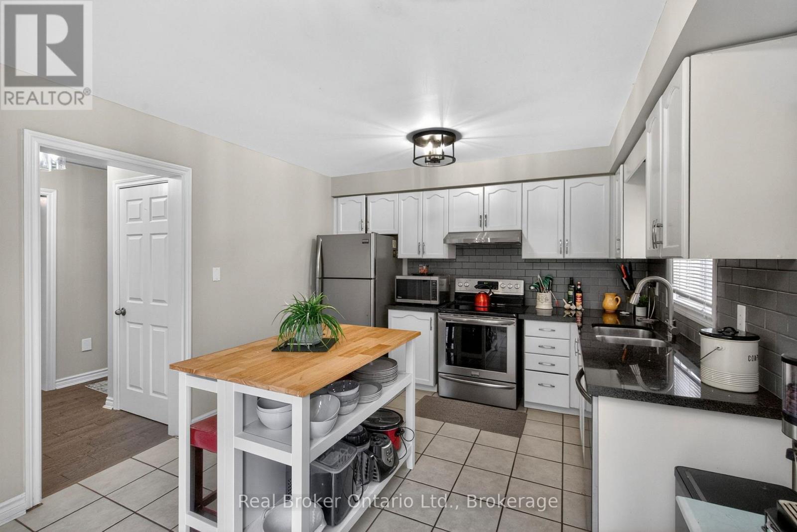 94 Golden Meadow Road, Barrie (Bayshore), Ontario  L4N 7G4 - Photo 8 - S13236538