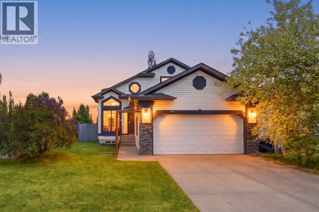 158 Shawbrooke Green SW, Calgary, Alberta  T2Y 3C6 - Photo 1 - A2315476