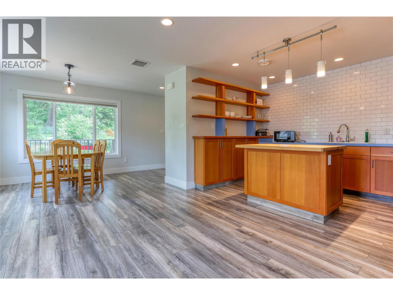 495 Columbia Street, Castlegar, British Columbia V1N 1G8 - Photo 44 - 10388199