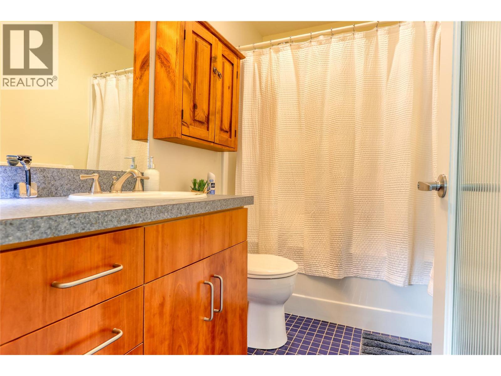 495 Columbia Street, Castlegar, British Columbia V1N 1G8 - Photo 38 - 10388199