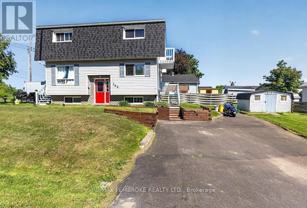 466 GOURLEY AVENUE, Pembroke, Ontario