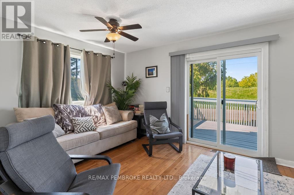 466 Gourley Avenue, Pembroke, Ontario  K8A 8J5 - Photo 16 - X13236636
