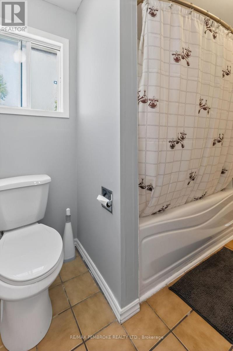 466 Gourley Avenue, Pembroke, Ontario  K8A 8J5 - Photo 27 - X13236636