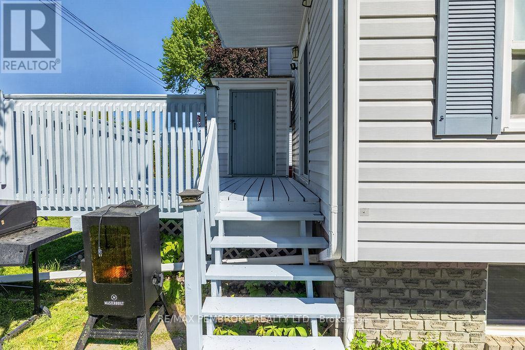 466 Gourley Avenue, Pembroke, Ontario  K8A 8J5 - Photo 35 - X13236636