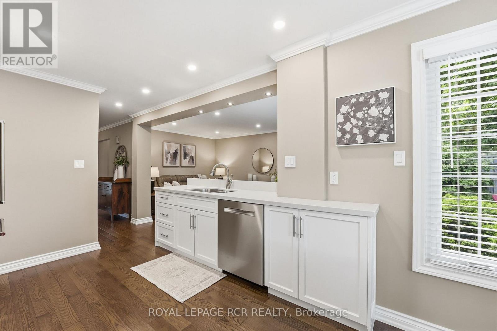 40 Moffat Crescent, Aurora, Ontario  L4G 4Z9 - Photo 9 - N13234104
