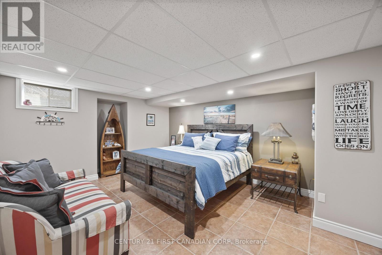 10159 Meadowlily Crescent, Lambton Shores, Ontario  N0M 1T0 - Photo 36 - X12934062