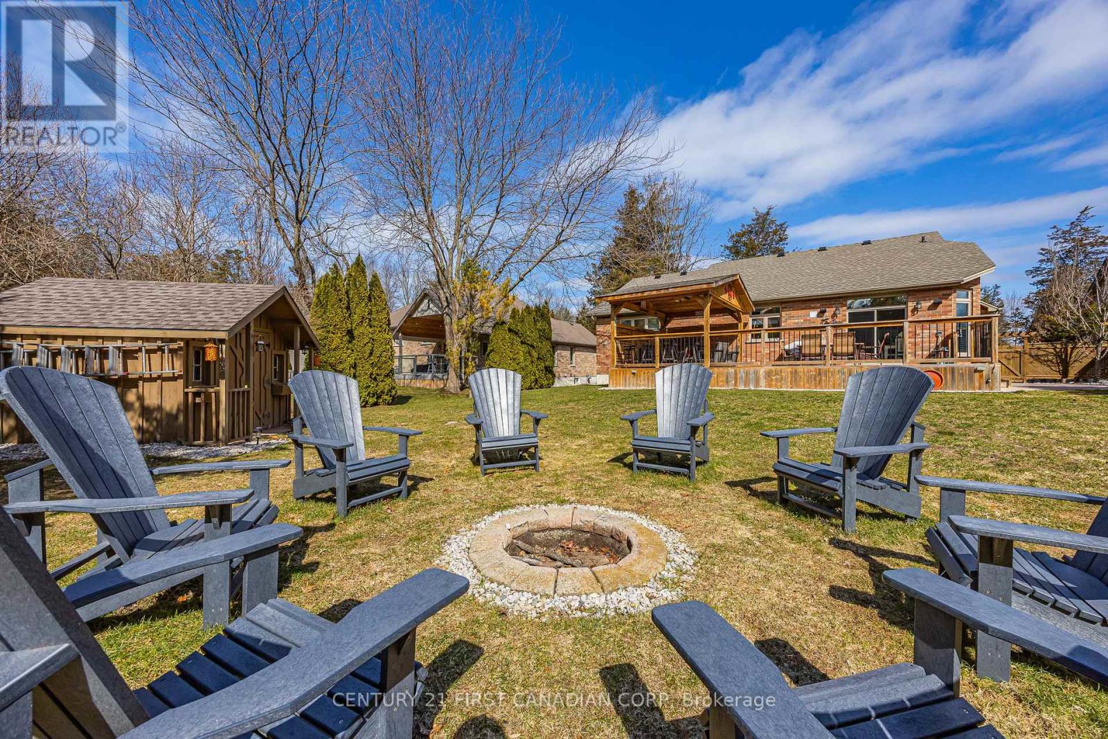 10159 Meadowlily Crescent, Lambton Shores, Ontario  N0M 1T0 - Photo 44 - X12934062
