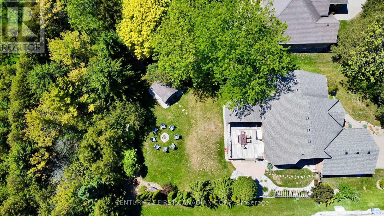 10159 Meadowlily Crescent, Lambton Shores, Ontario  N0M 1T0 - Photo 50 - X12934062